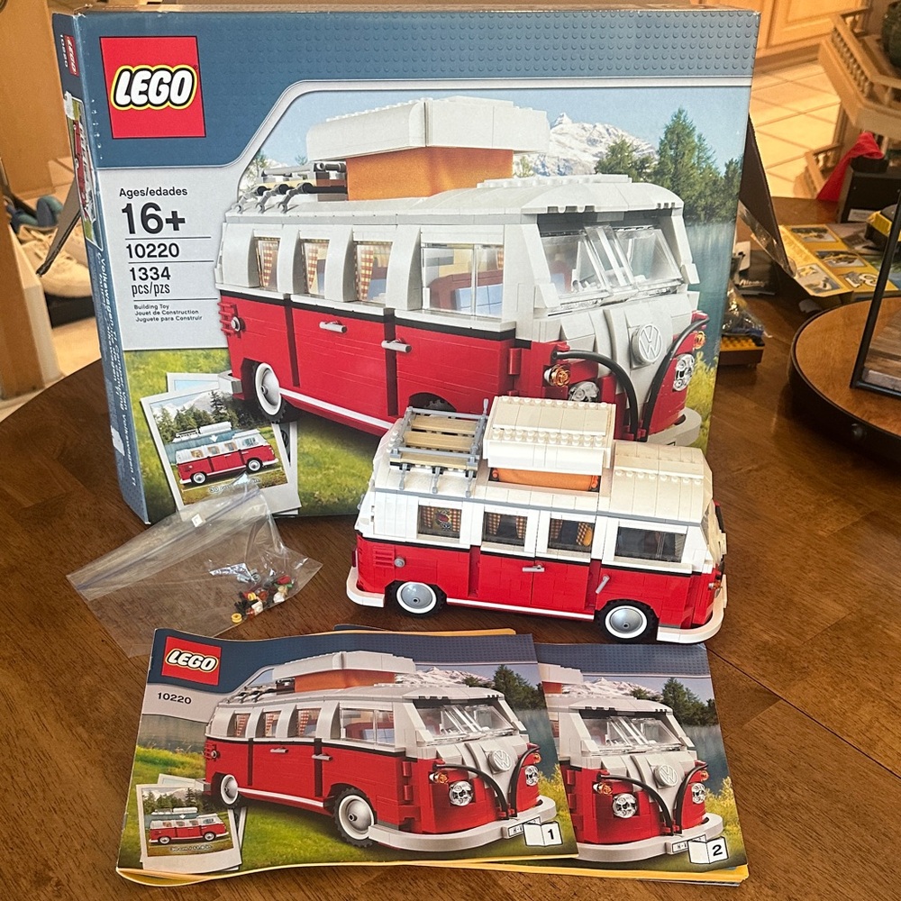 LEGO Retired VW Vintage Camper Set (10220)